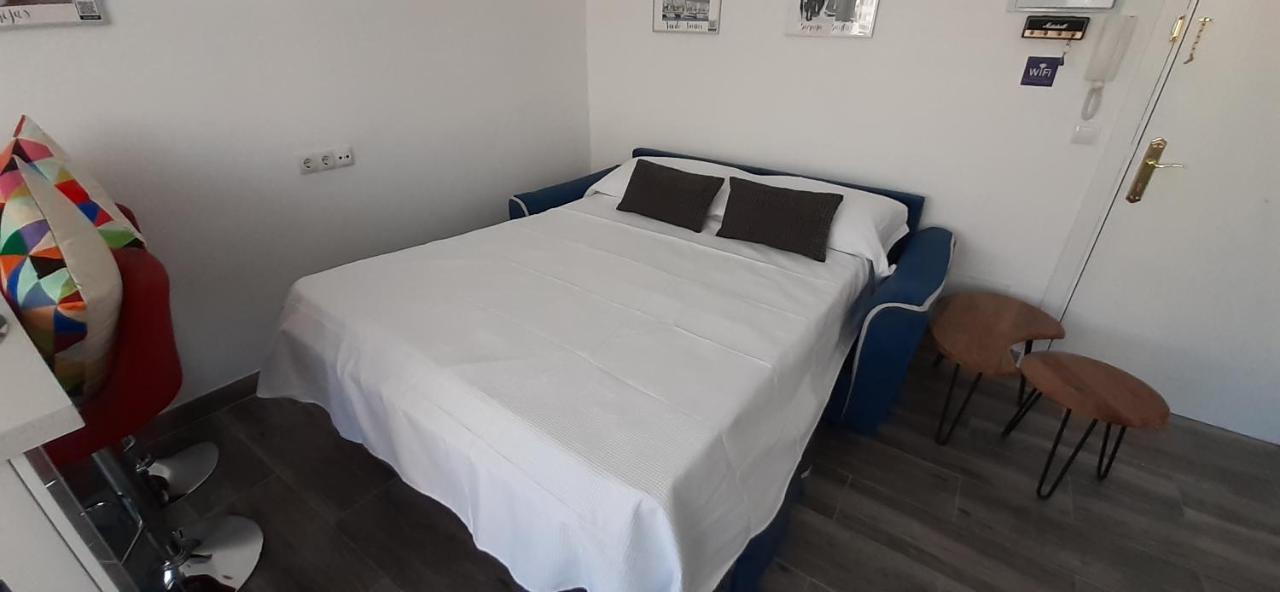 Torremolinos Suite Exterior photo